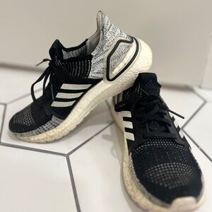 Adidas Ultraboost 19 Size 7 US Women’s